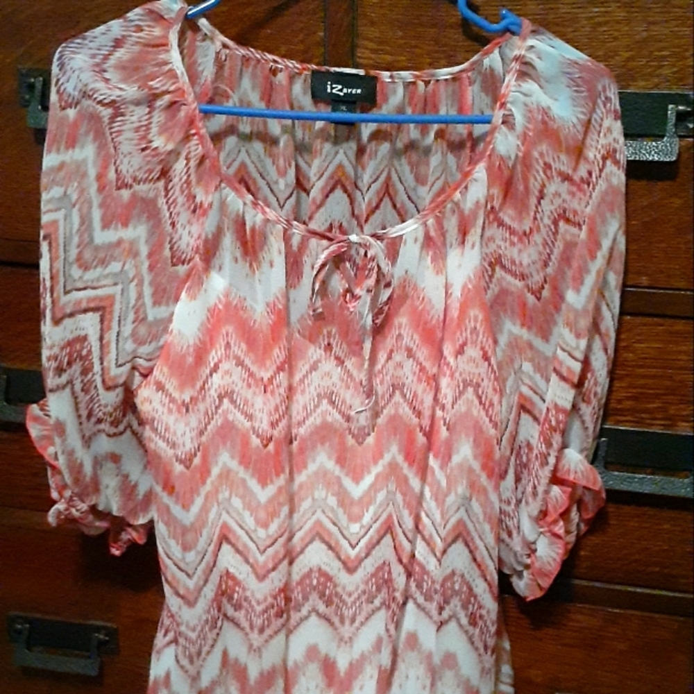 Womens XL blouse. By IZ Byer.